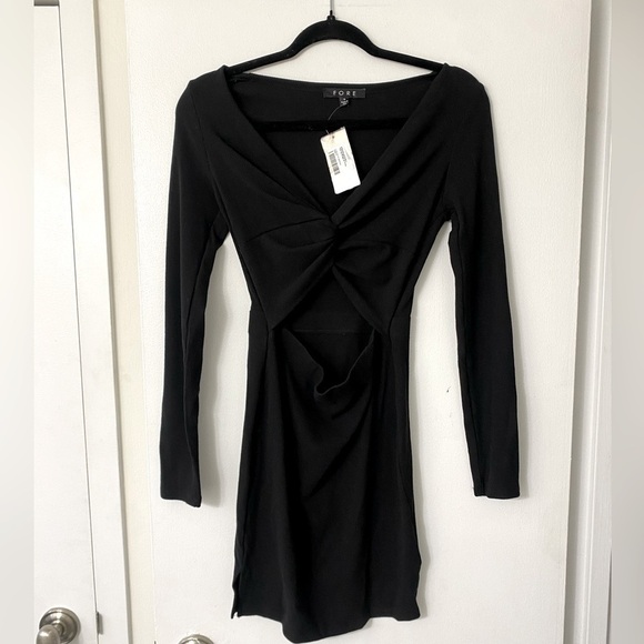 Fore Bloomingdales Black Cut Out Long Sleeve Mini Dress​ - Picture 2 of 6